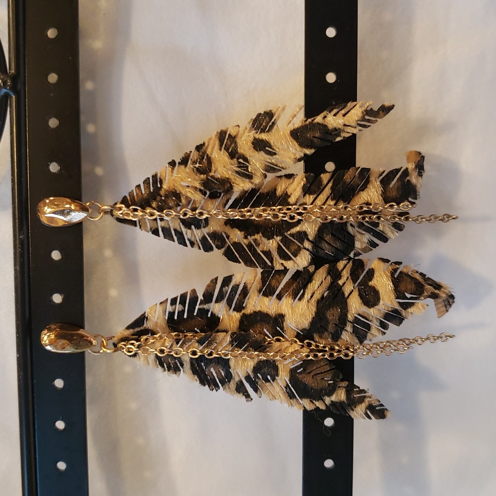 Earrings post back faux cheetah and chain